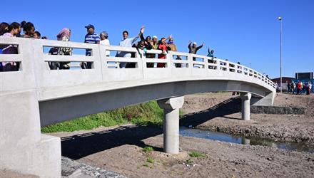 Vygekraal pedestrian bridge brings communities together