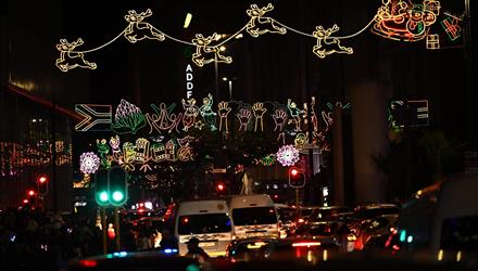 More than 100 000 Capetonians unite to celebrate Festive Lights Switch-On