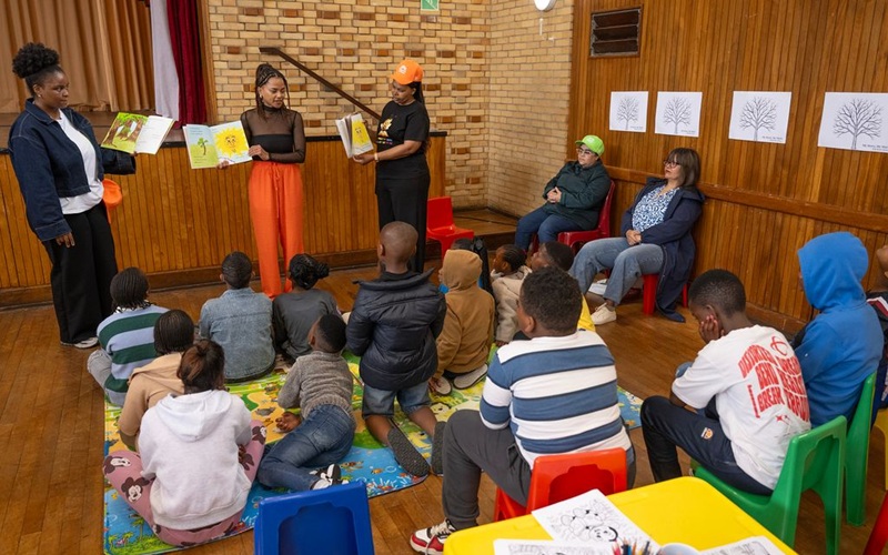 library-fest2.jpg