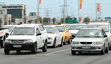 cars-on-road-380.jpg