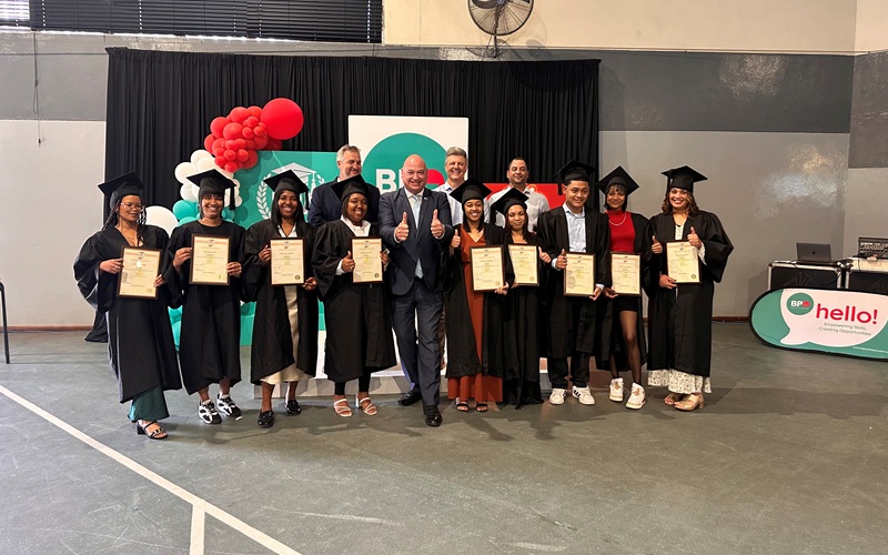 BPO-Grad-Group-Photo-2.jpg
