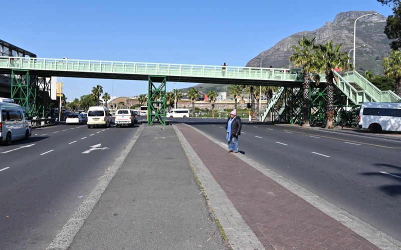 strand-street-bridge2.jpg