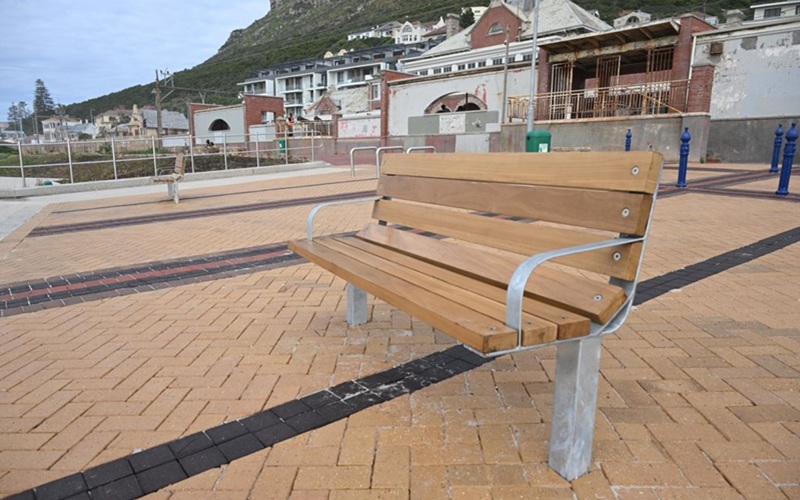 muiz-beachfront3.jpg