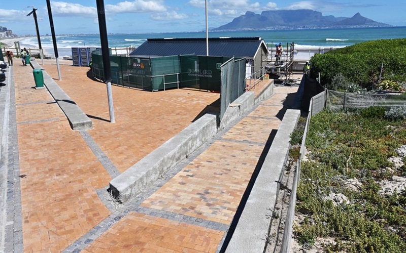 table-view-beachfront3.jpg