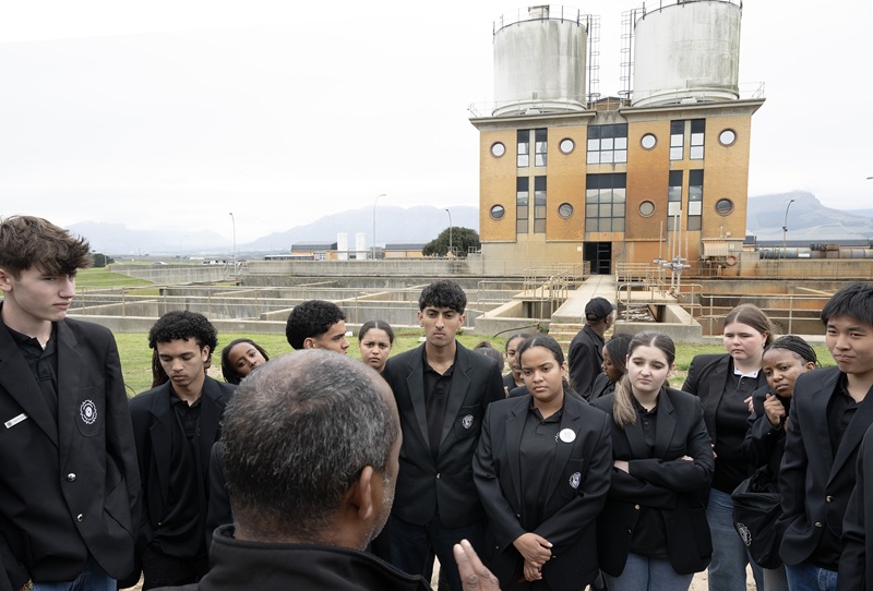 Junior-City-Council-explores-Cape-Town-s-plans-for-a-mo (1).jpg