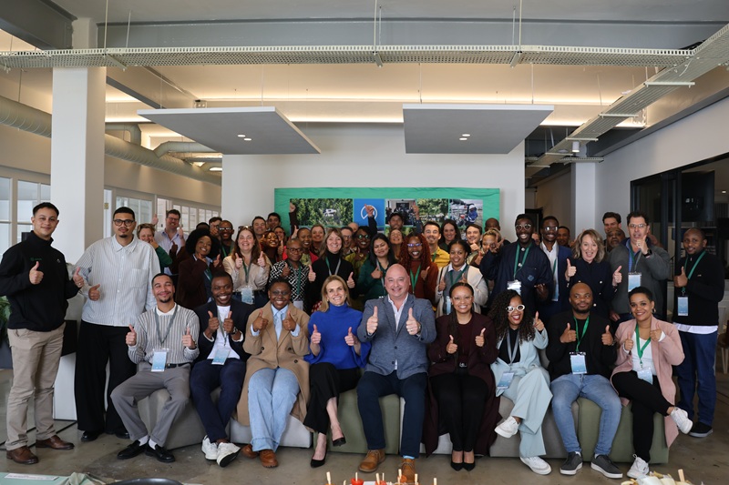 Ald-Vos-with-representatives-of-the-GreenPitch-Challenge-2026-finalist-businesse.jpg